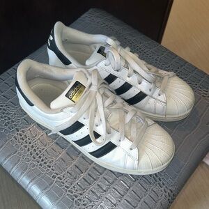Adidas superstar shoes